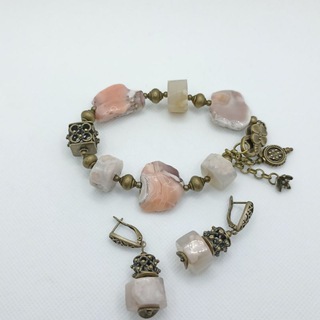 Happy bird современные украшения из натуральных камней