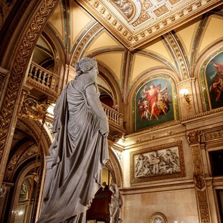 Уголок гуманитарных утех