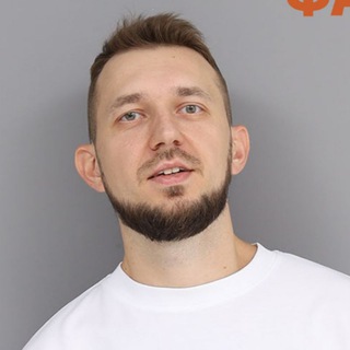 Влад Комаров