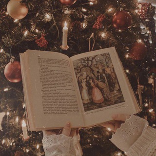 Irene is writing something.ᐟ