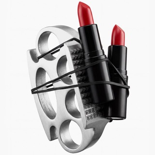 𝐉𝐮𝐥𝐢𝐂𝗼𝐬𝗺𝗼 💄🖤