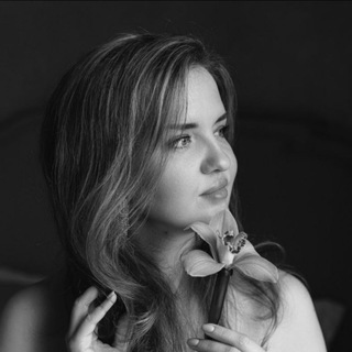 Лирика и прагматика (поэт, тренер, ведущая)