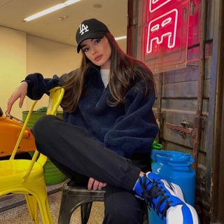 𝒇𝒂𝒎𝒊𝒍𝒊𝒆𝒔𝒔𝒆𝒗𝒆𝒏