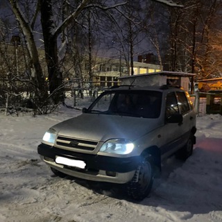 Серебристый вездеход 4Х4