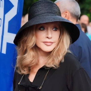 Клуб "Апрель"