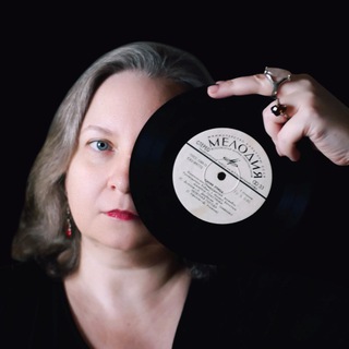 Елена Комарова • книжный амбидекстер