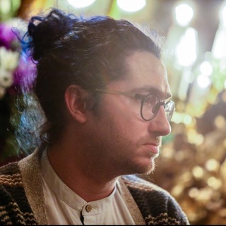 Кубик читает