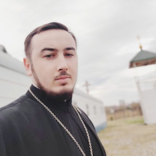 Священник Алексей Ларин