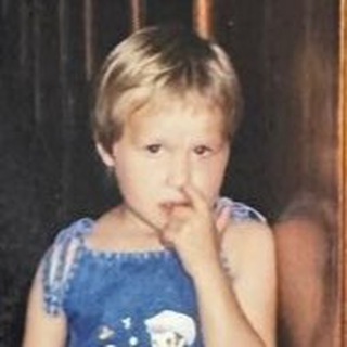 лера бьет тату🪓