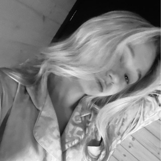 𝓧𝓸𝔁𝓸, 𝙻𝙴𝙰 ྀི