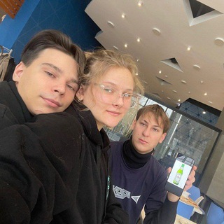 Лев, Лиза и Игорь нажираются до коллапса на физтехе каждый день