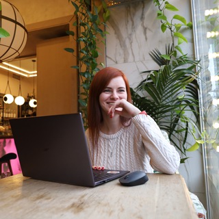 Лиса на закупке рекламы 🦊