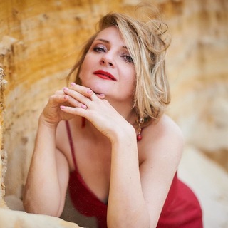 Александра Майская (ДИЗАЙНЕРСКАЯ ОДЕЖДА)