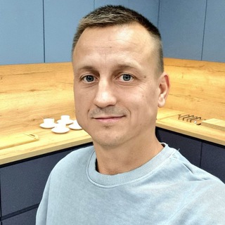 Макаров и мебель