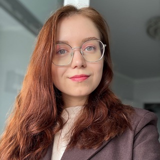 Мария говорит по-английски