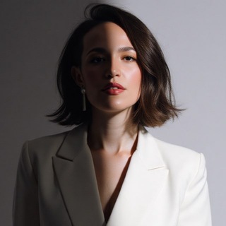 МАРИ УСЕНКО