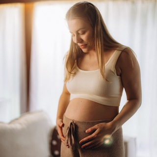 Мама впервые