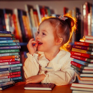 Maya's playroom🐝 🧩📚