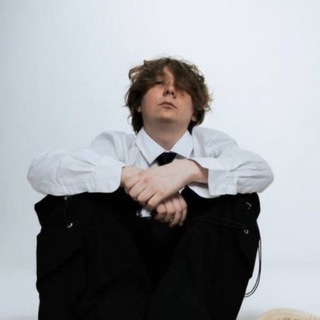 НАВЕРНОЕ ПОЭТ