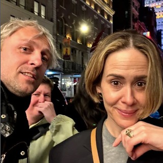 Мило в кино/театре