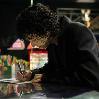 вышел покурить