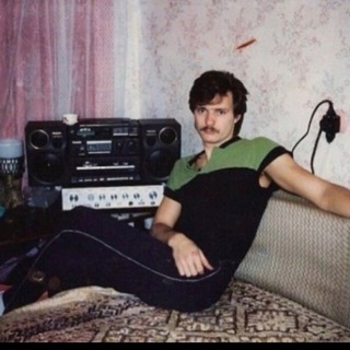 Пойдем ко мне домой! Я покажу свои кассеты!