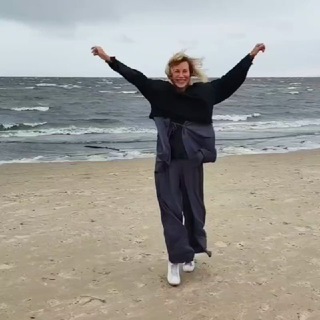 Полезный контакт - Настя Давыдова