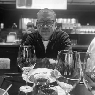 Наблюдатель в Томске ест