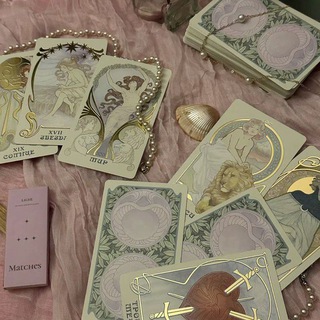 лунная нана >> таро