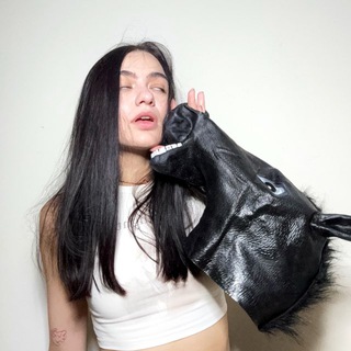 Настя пишет 📝