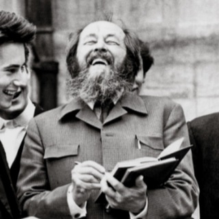 Около Солженицына