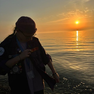 [не] мелкая с гитарой