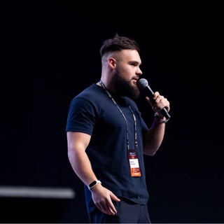 Никита Уважаемый