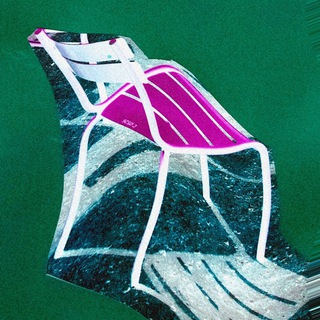 Одинокий стул