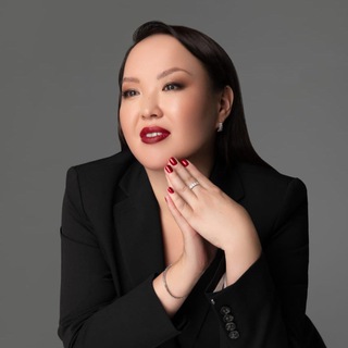 Oksana Koryakina НАСТАВНИК БРЕНДОВ ОДЕЖДЫ