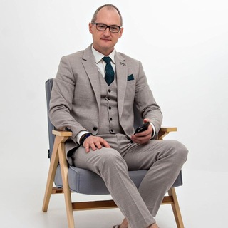 Между Нами. Он психолог.