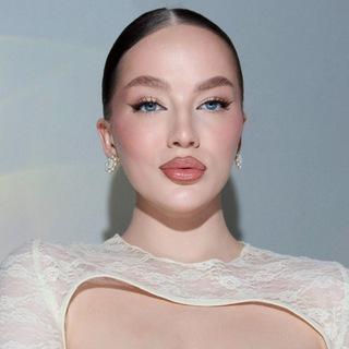 по губам и по фактам 💅