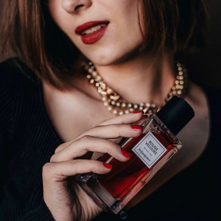 Розы пахнут воровством.