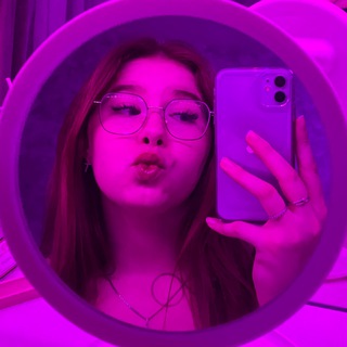 кажется, розовая💒