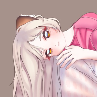 Под столом у Ручи