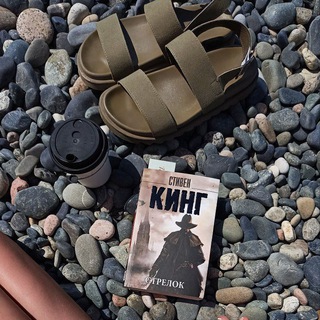 Рукоблудие в книжном шкафу