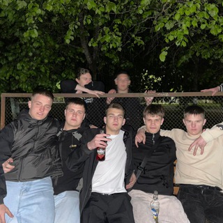 С кентами на лавке🍻