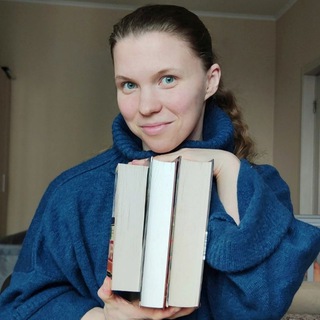 мама читает📚