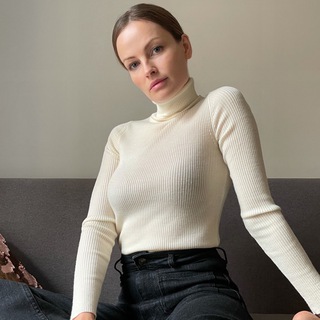 Александра Олейник + ИИ🧠