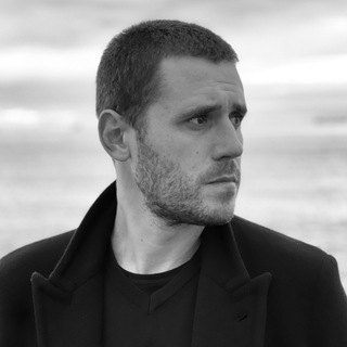 Шкаликов читает