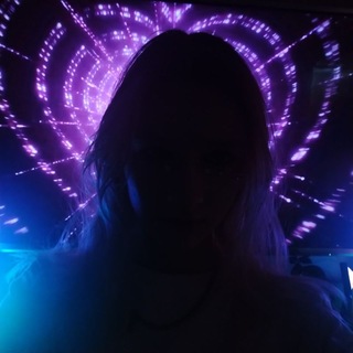 Деловой StrawberrySnowman𔓐𑇓