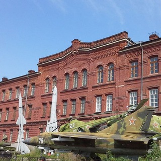 Территория Суворовского училища