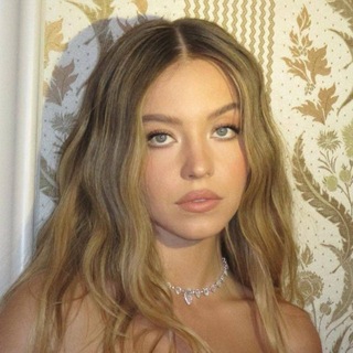 Sydney Sweeney / Сидни Суини