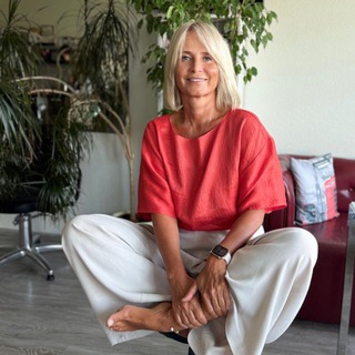 Таня Яхновская. Своя