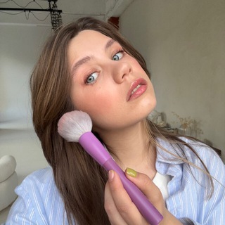 Что в косметичке, Лиз?